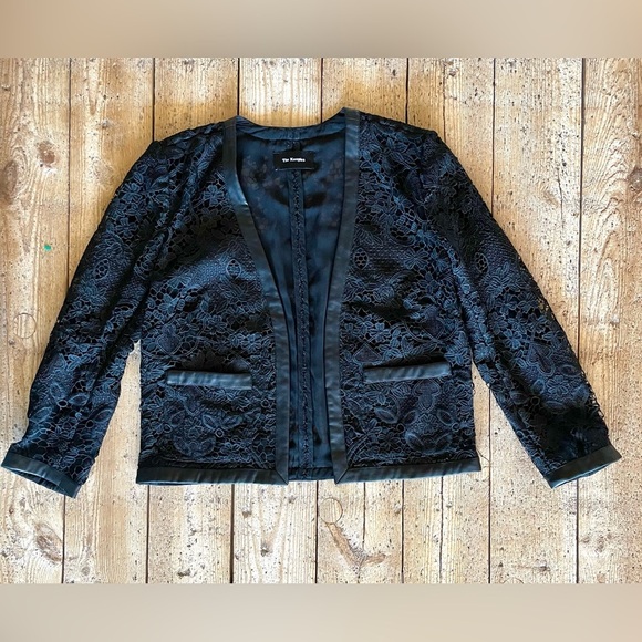 The Kooples Black Lace Cropped Blazer Leather Trim Size 36 - Picture 4 of 11